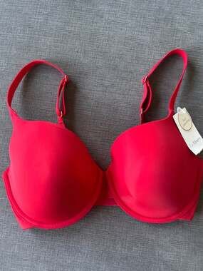 Le Mystere Second Skin Back Smoother Bra Crimson Red 32G NWT